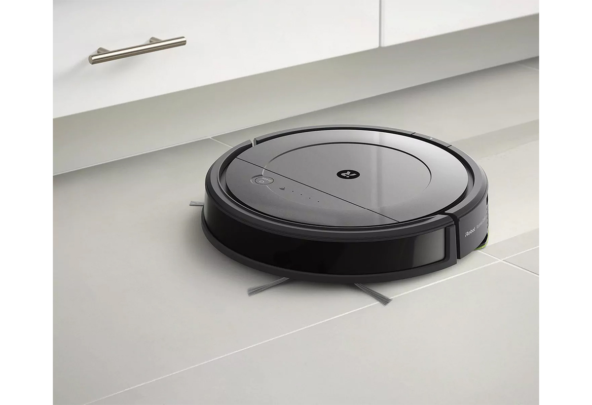 Η σκούπα τοποθετημένη στο πάτωμα